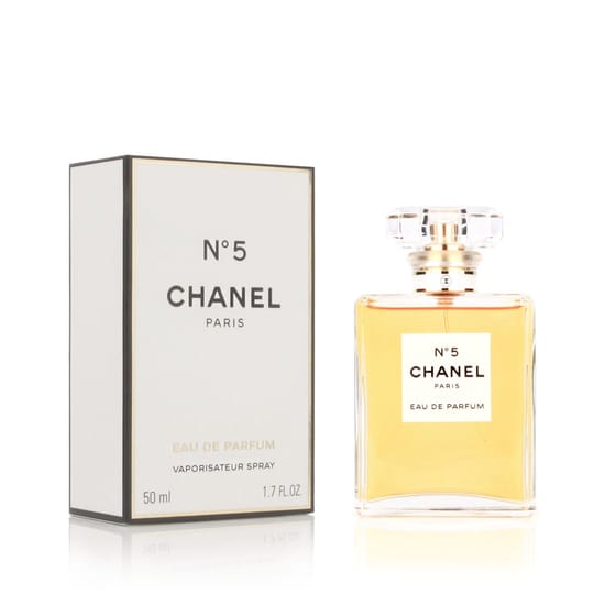 На изображении — флакон Chanel No 5 EDP, цветочный парфюм CHANEL