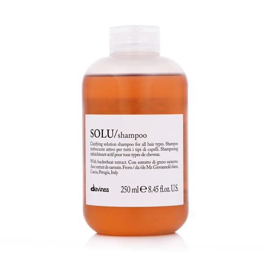 Флакон Davines SOLU — шампунь для глубокого очищения волос