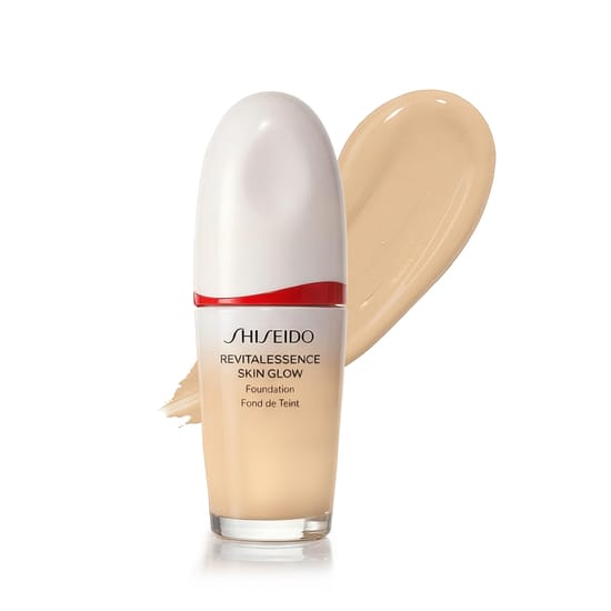 Shiseido Revitalessence Skin Glow Foundation SPF 30 PA+++ (160 Shell)