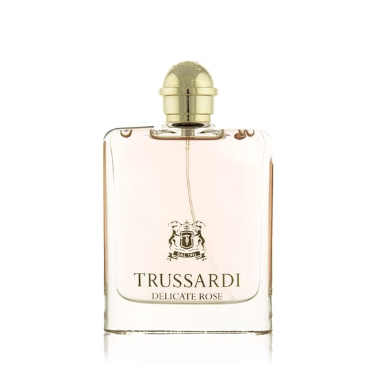 Trussardi Delicate Rose EDT — флакон туалетной воды крупным планом