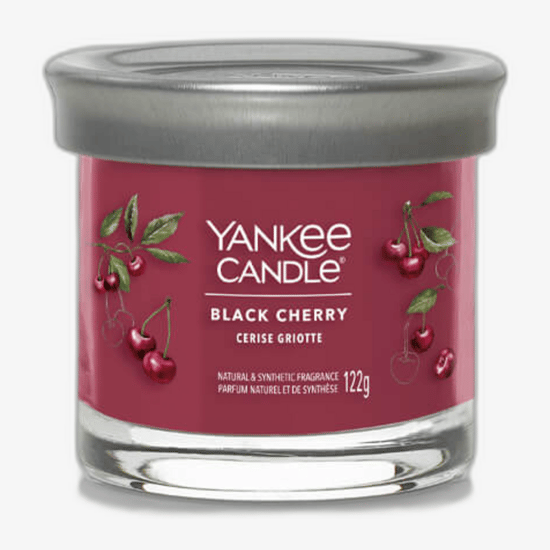 Ароматическая свеча Yankee Candle Black Cherry в формате Small Tumbler